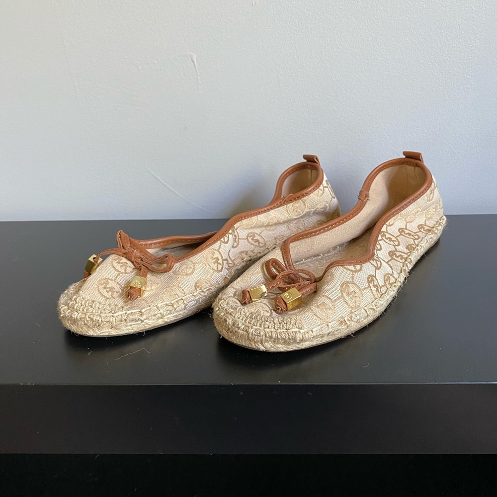 Michael Kors flats
